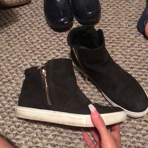 Kenneth Cole size 6